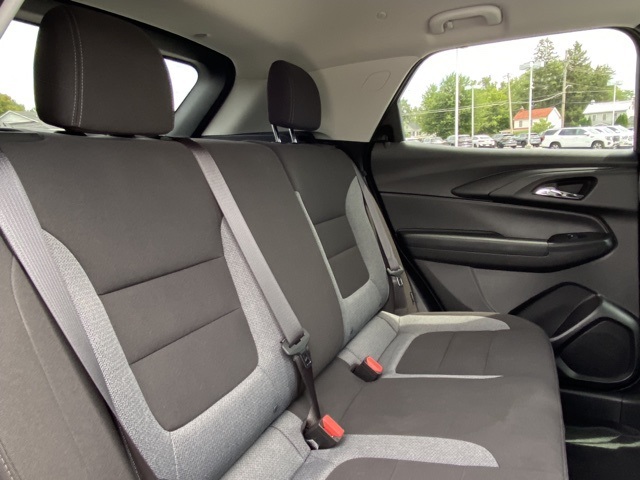 used 2025 Chevrolet TrailBlazer car, priced at $27,137