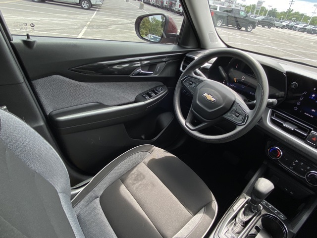 used 2025 Chevrolet TrailBlazer car, priced at $27,137