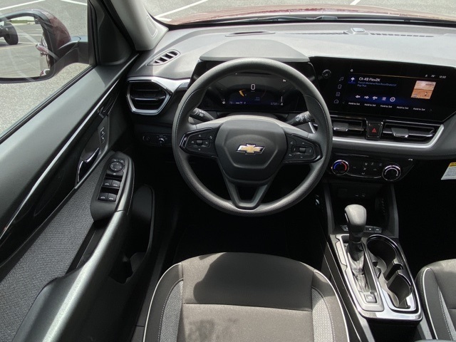 used 2025 Chevrolet TrailBlazer car, priced at $27,137