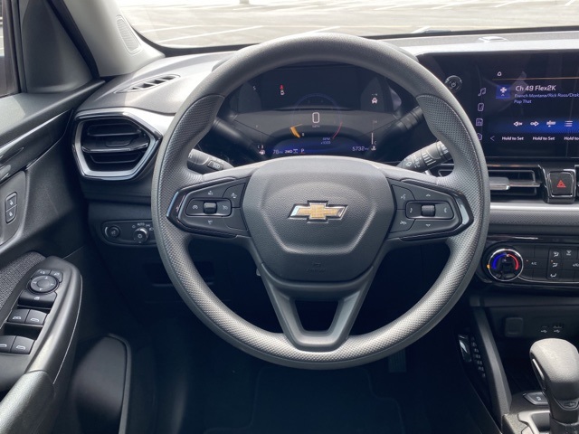 used 2025 Chevrolet TrailBlazer car, priced at $27,137