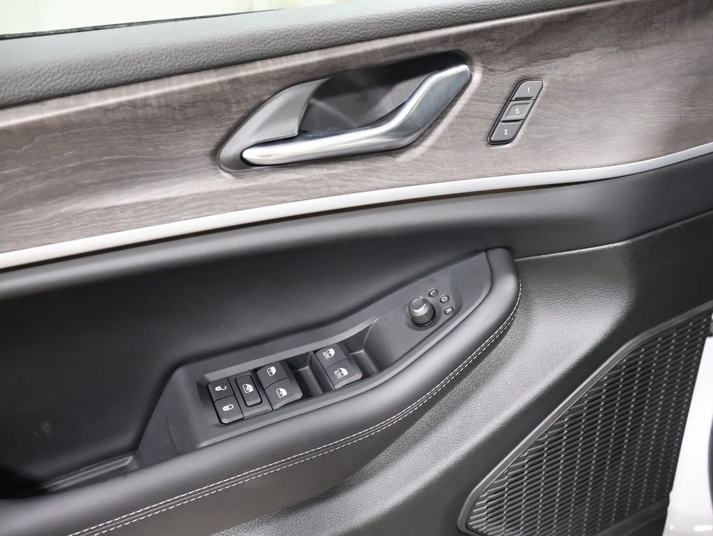 new 2025 Jeep Grand Cherokee car, priced at $52,282