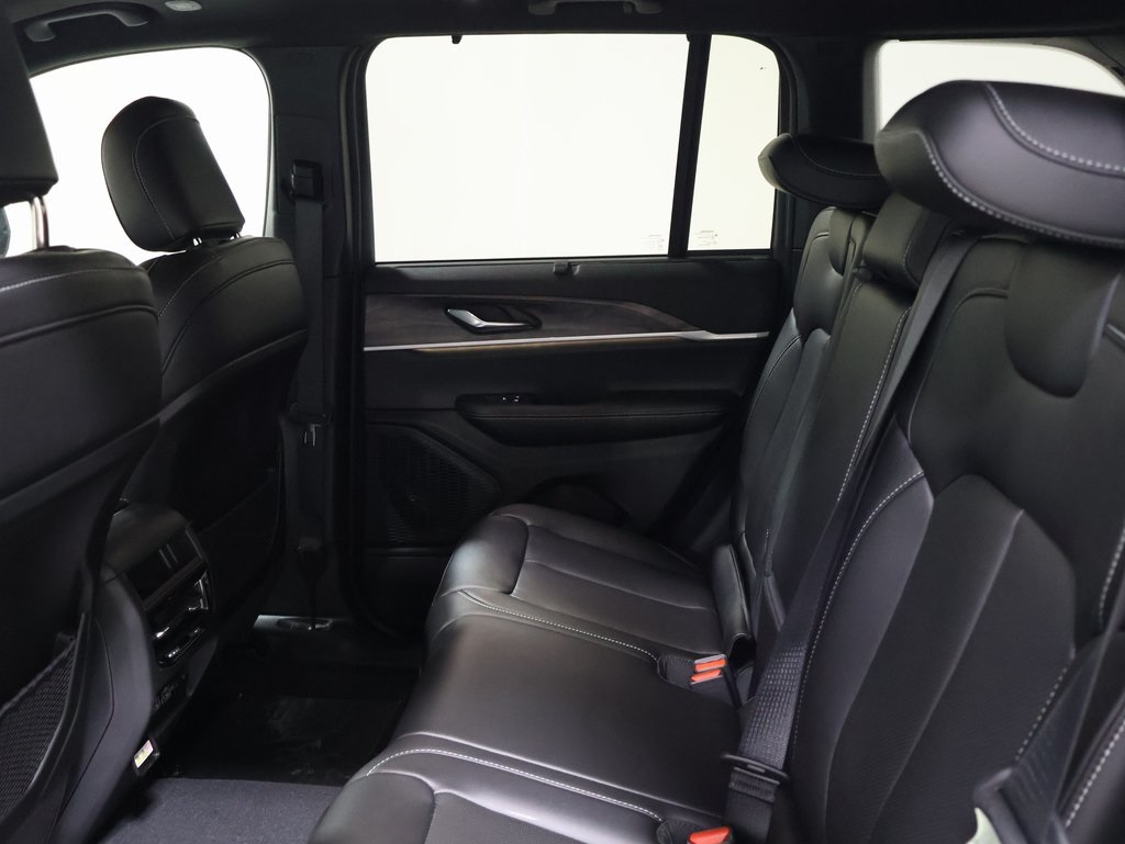 new 2025 Jeep Grand Cherokee car, priced at $52,282