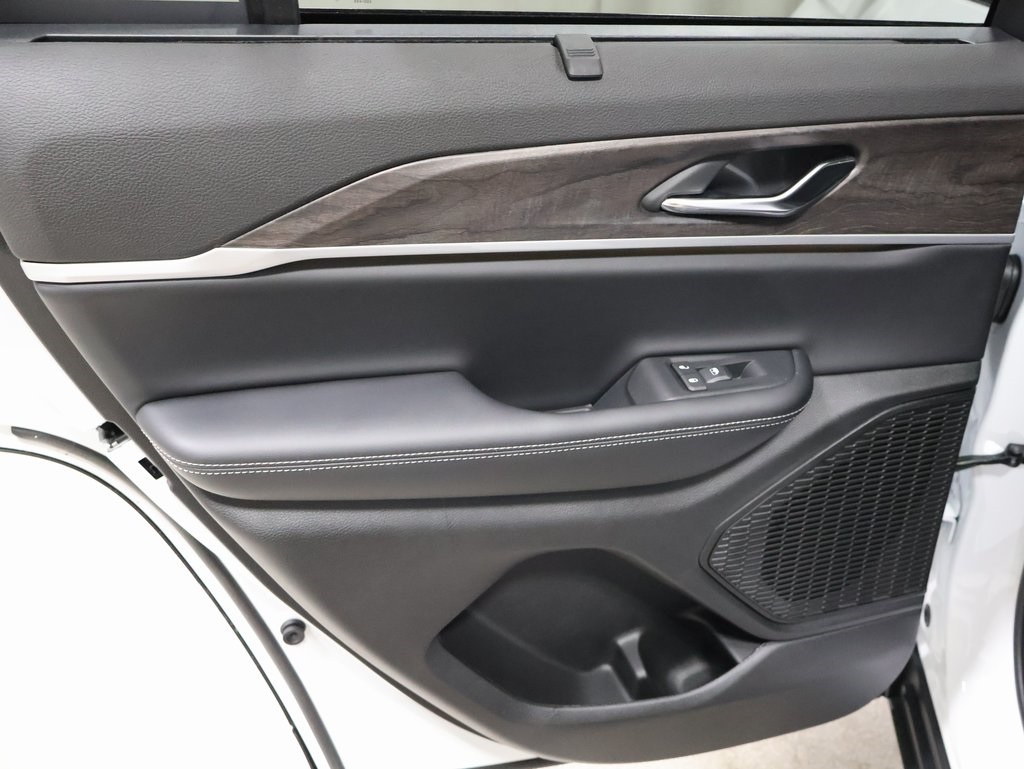 new 2025 Jeep Grand Cherokee car, priced at $52,282