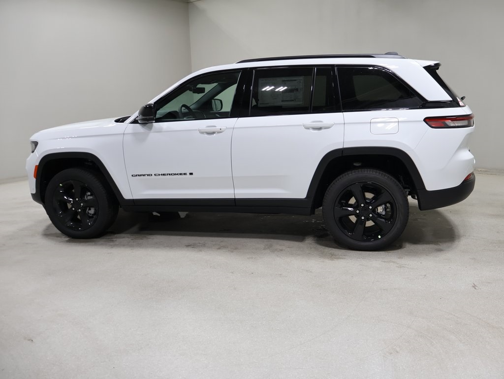 new 2025 Jeep Grand Cherokee car, priced at $52,282