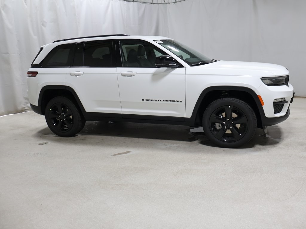 new 2025 Jeep Grand Cherokee car, priced at $52,282