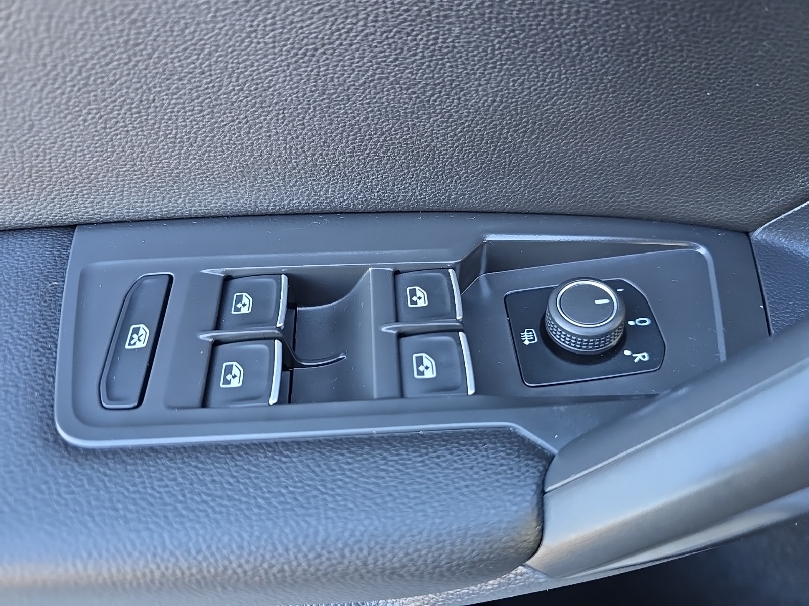 used 2021 Volkswagen Tiguan car, priced at $19,900