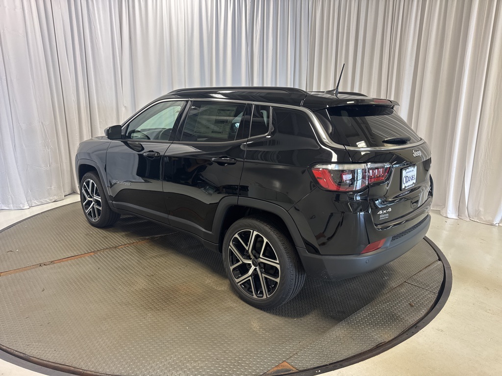 new 2025 Jeep Compass car, priced at $33,376