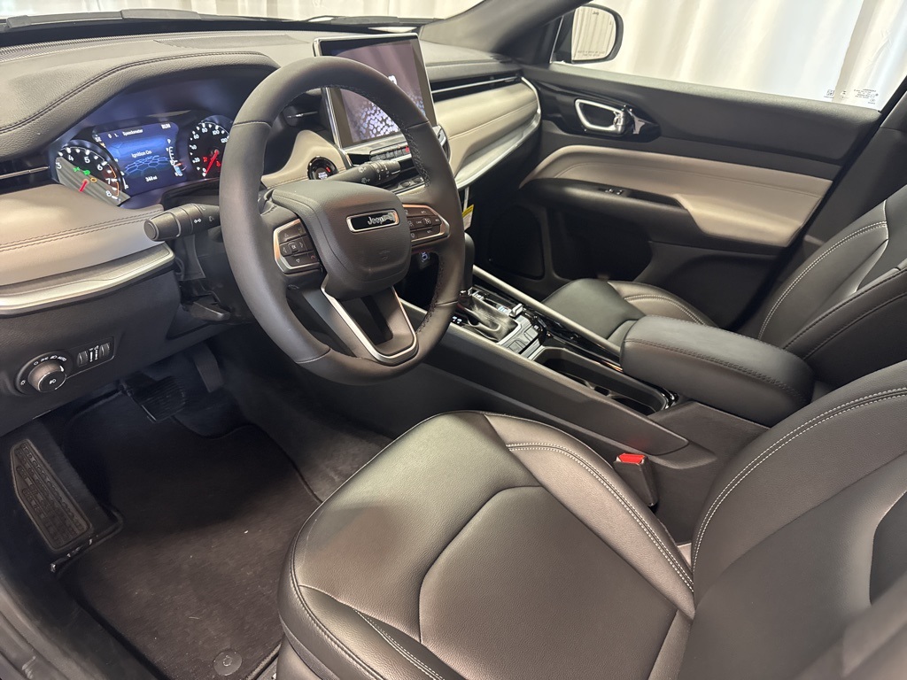 new 2025 Jeep Compass car, priced at $33,376