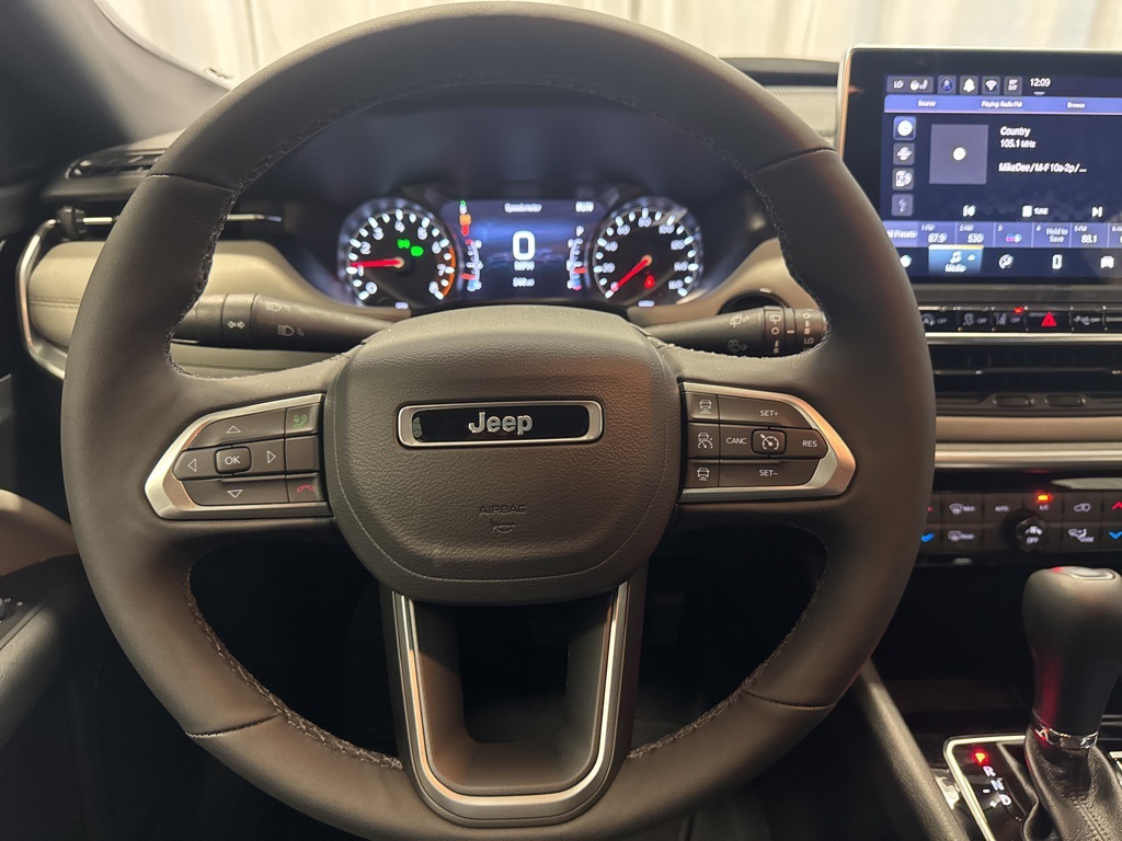 new 2025 Jeep Compass car, priced at $33,376