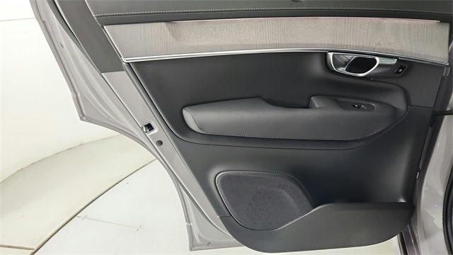 new 2026 Volvo XC90 car, priced at $76,230