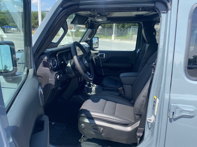 new 2025 Jeep Gladiator car, priced at $40,480