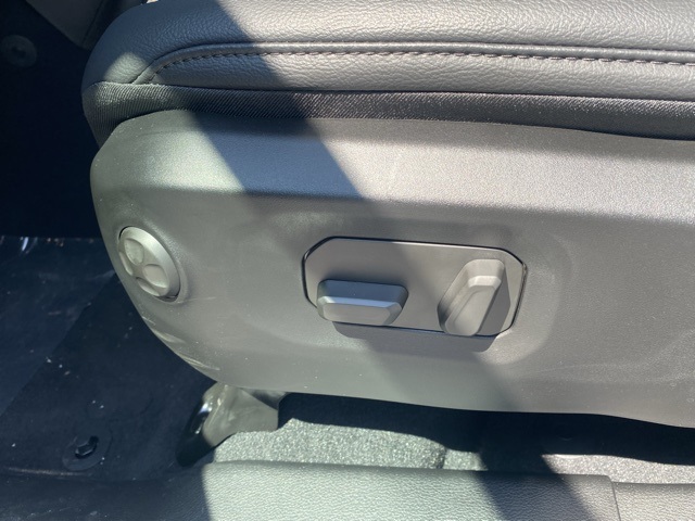 new 2025 Jeep Gladiator car, priced at $40,480