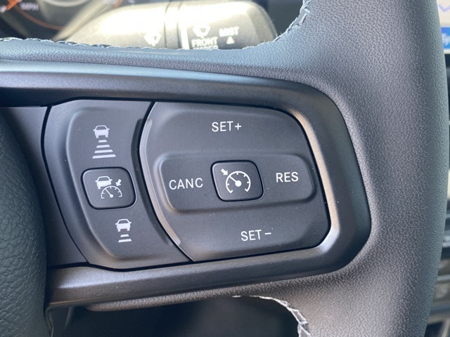 new 2025 Jeep Gladiator car, priced at $40,480