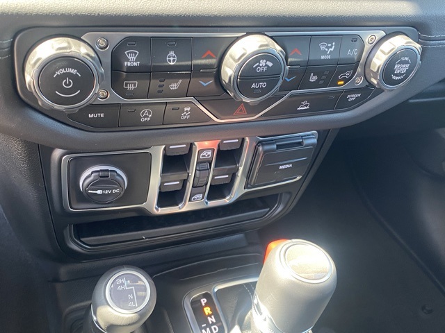 new 2025 Jeep Gladiator car, priced at $40,480