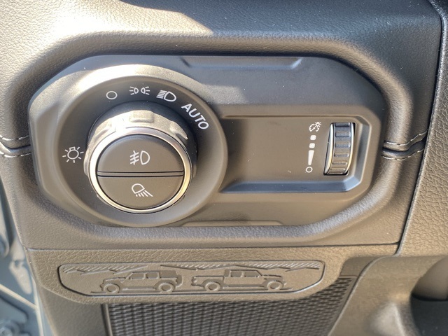 new 2025 Jeep Gladiator car, priced at $40,480