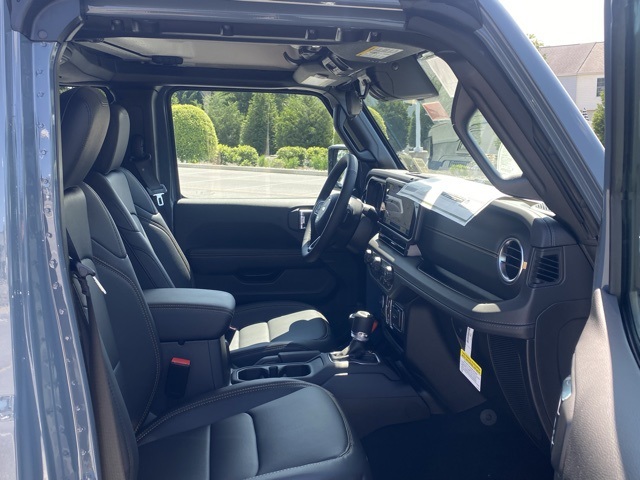 new 2025 Jeep Gladiator car, priced at $40,480