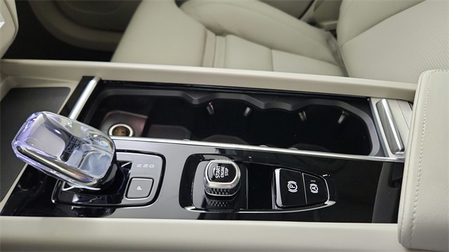 new 2026 Volvo XC60 car, priced at $63,935