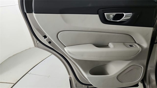 new 2026 Volvo XC60 car, priced at $63,935