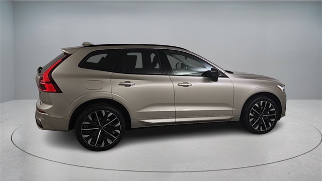new 2026 Volvo XC60 car, priced at $63,935