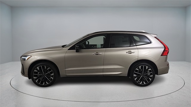new 2026 Volvo XC60 car, priced at $63,935