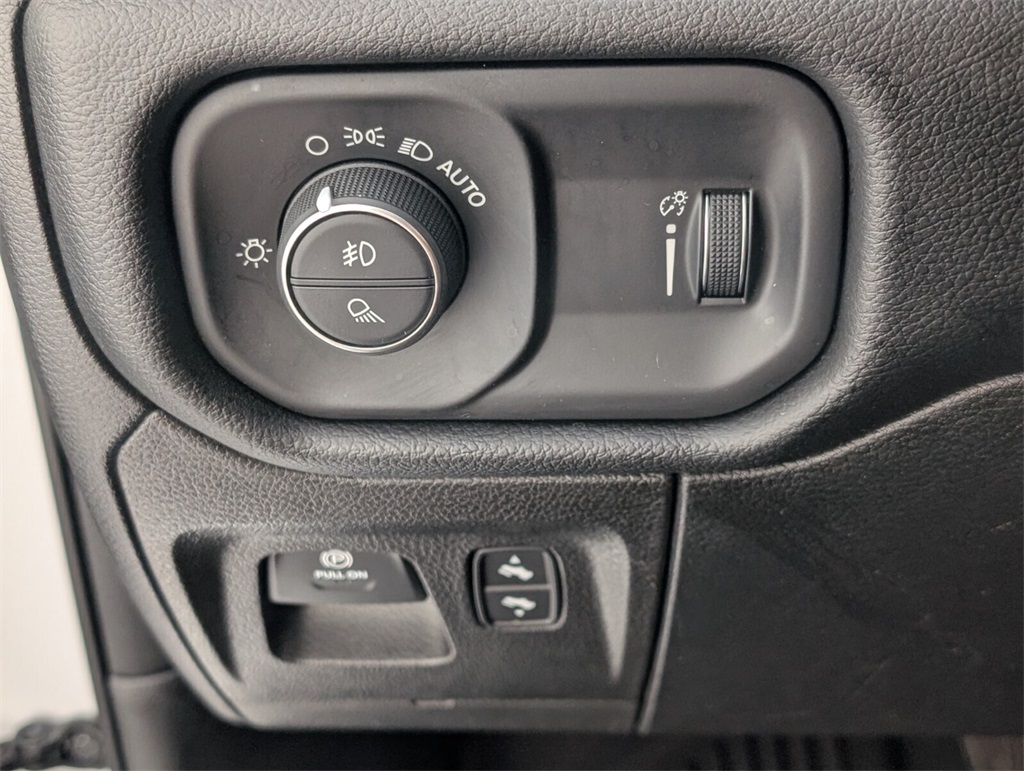 used 2021 Ram 1500 car, priced at $31,000