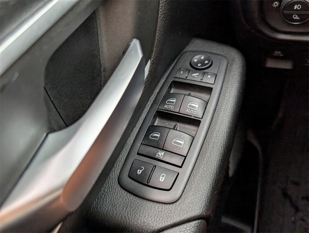 used 2021 Ram 1500 car, priced at $31,000