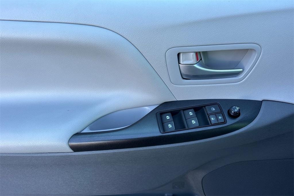 used 2015 Toyota Sienna car, priced at $21,908