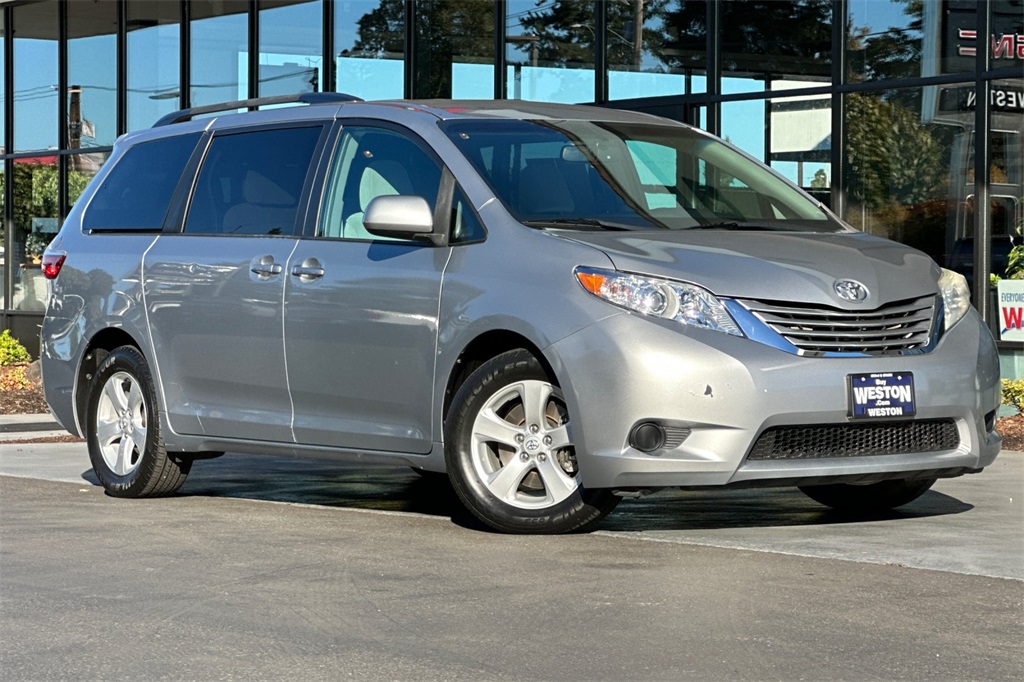 used 2015 Toyota Sienna car, priced at $21,908
