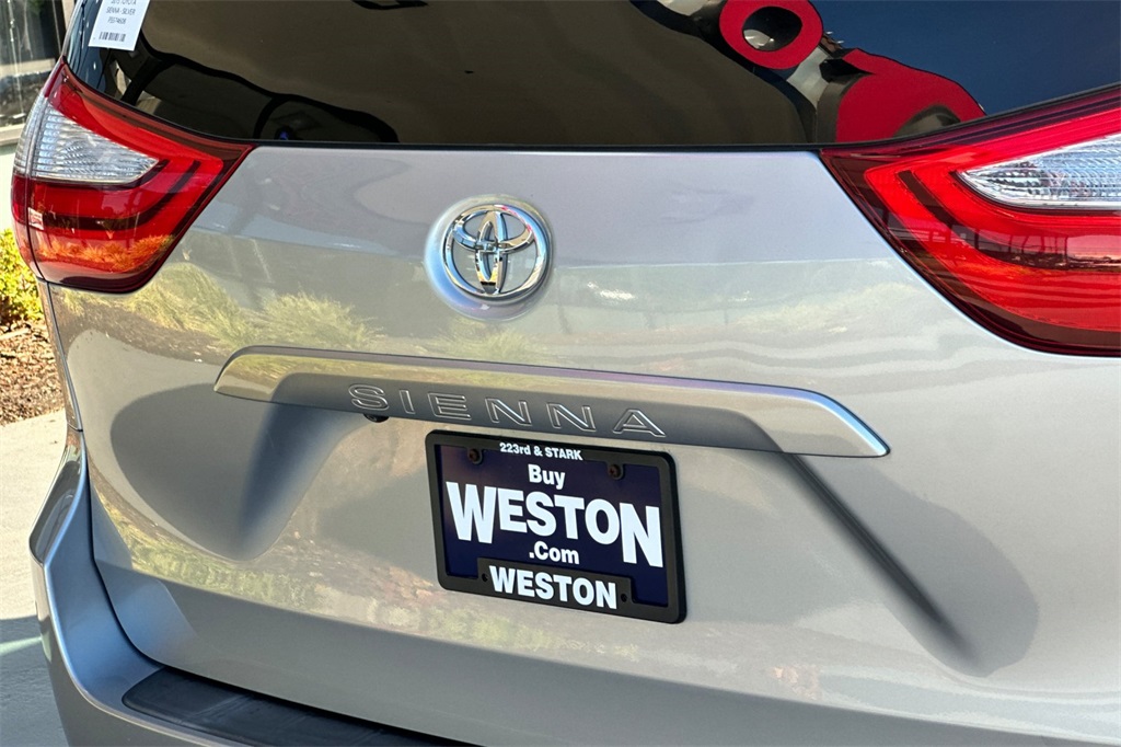 used 2015 Toyota Sienna car, priced at $21,908