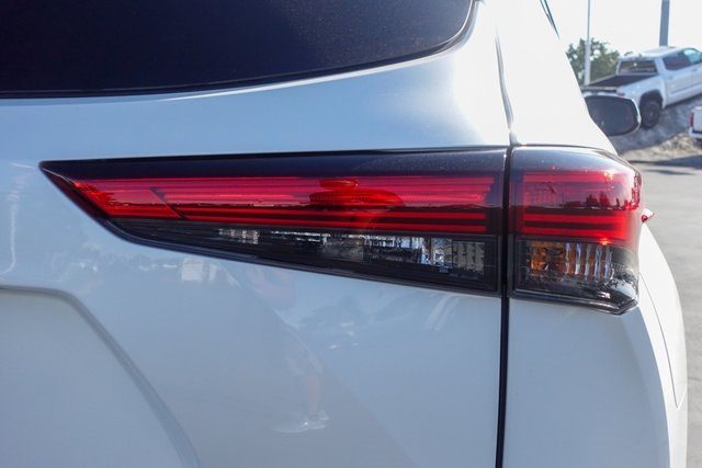 used 2021 Toyota Highlander car, priced at $38,000