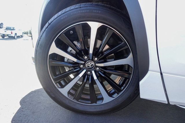 used 2021 Toyota Highlander car, priced at $38,000