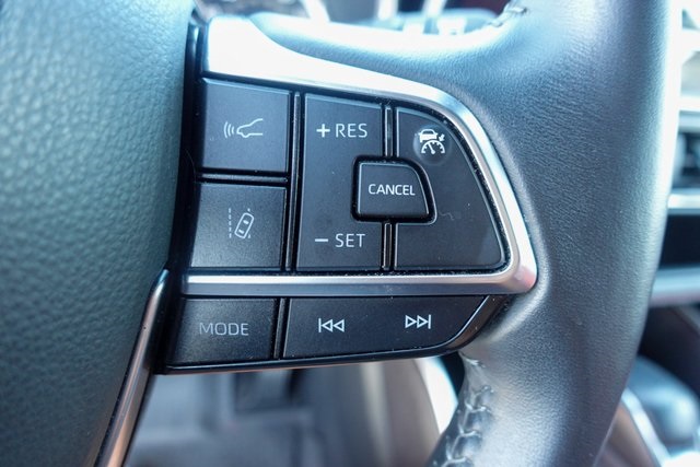 used 2021 Toyota Highlander car, priced at $38,000