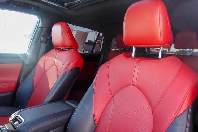 used 2021 Toyota Highlander car, priced at $38,000