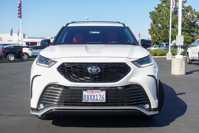 used 2021 Toyota Highlander car, priced at $38,000