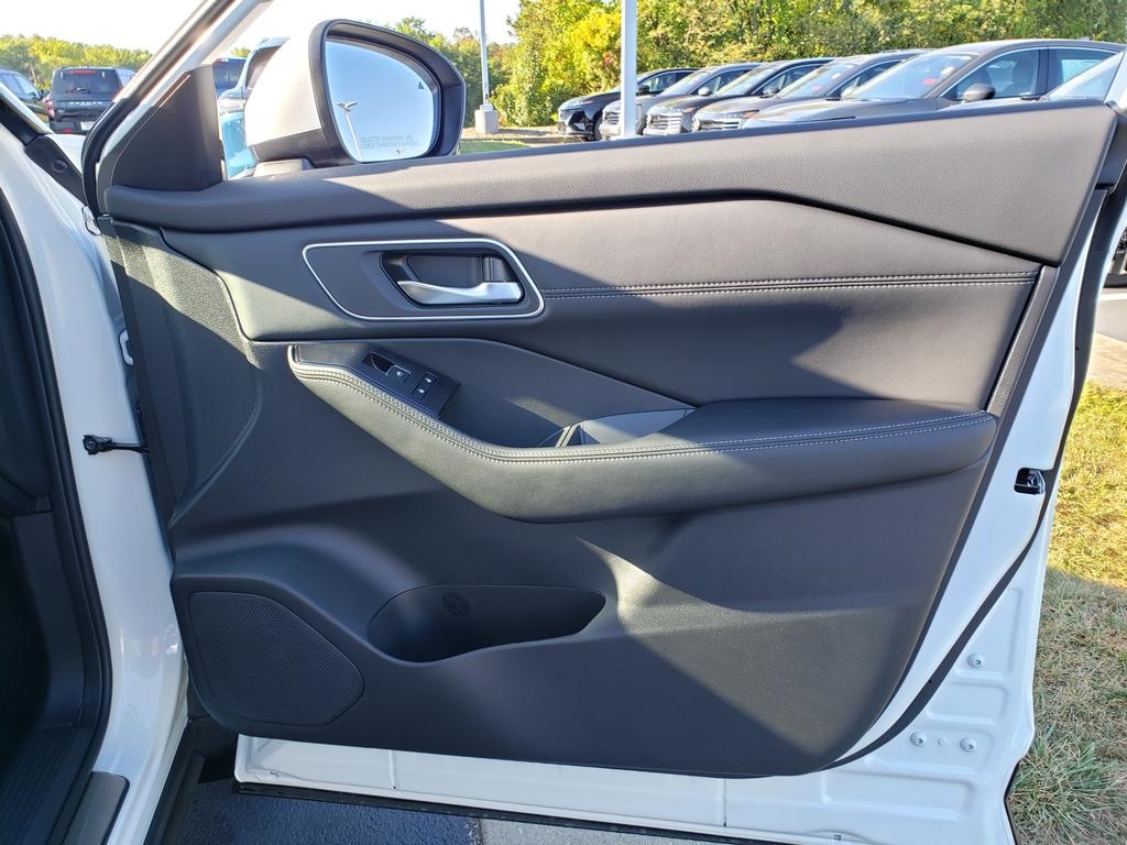 new 2026 Nissan Rogue car, priced at $41,908
