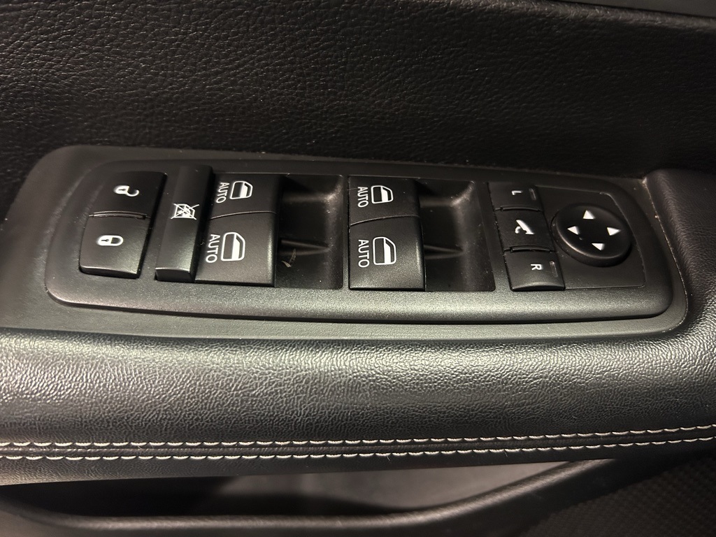 used 2020 Chrysler Pacifica car, priced at $19,299