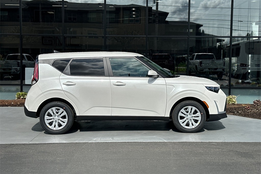 new 2025 Kia Soul car, priced at $22,405