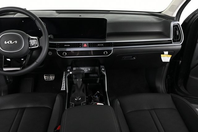 new 2025 Kia Sorento car, priced at $40,872