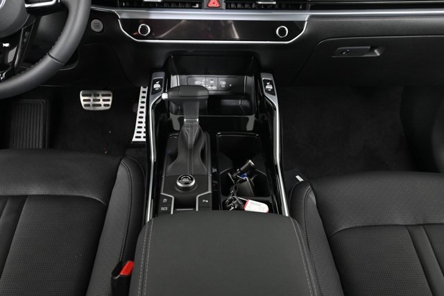 new 2025 Kia Sorento car, priced at $40,872