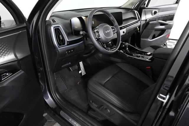 new 2025 Kia Sorento car, priced at $40,872