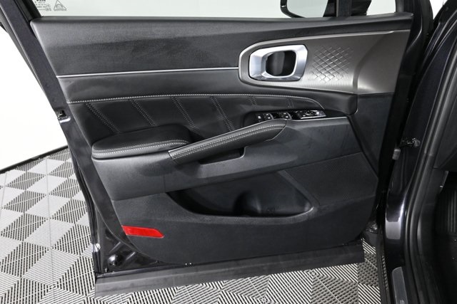 new 2025 Kia Sorento car, priced at $40,872