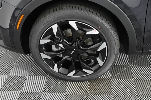 new 2025 Kia Sorento car, priced at $40,872