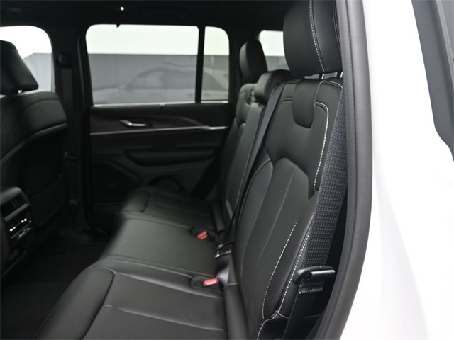 new 2025 Jeep Grand Cherokee car, priced at $46,721