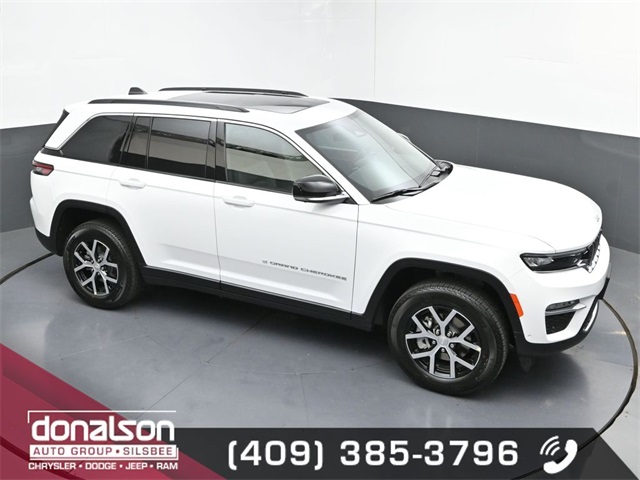 new 2025 Jeep Grand Cherokee car, priced at $46,721