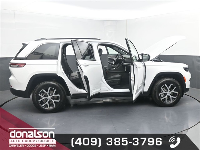 new 2025 Jeep Grand Cherokee car, priced at $46,721
