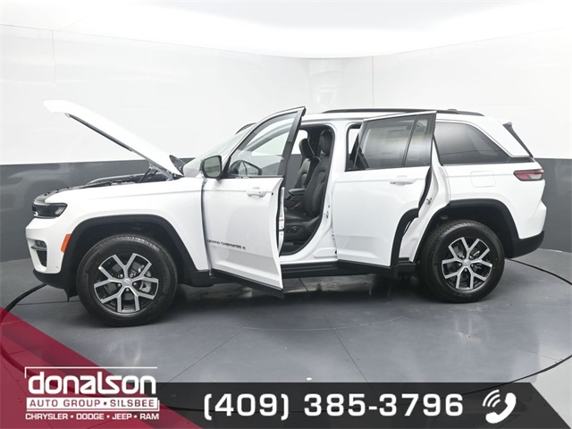 new 2025 Jeep Grand Cherokee car, priced at $46,721