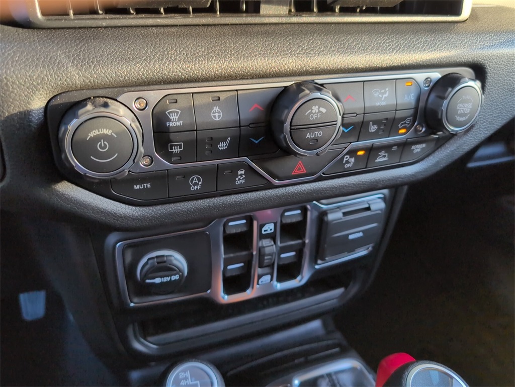 new 2025 Jeep Gladiator car, priced at $48,833