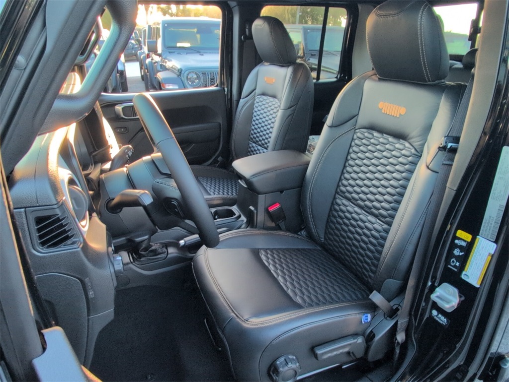 new 2025 Jeep Gladiator car, priced at $48,833