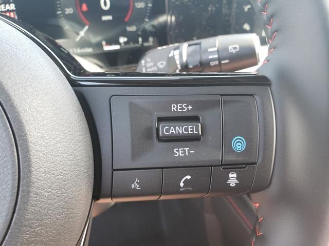 new 2025 Nissan Kicks car, priced at $30,622