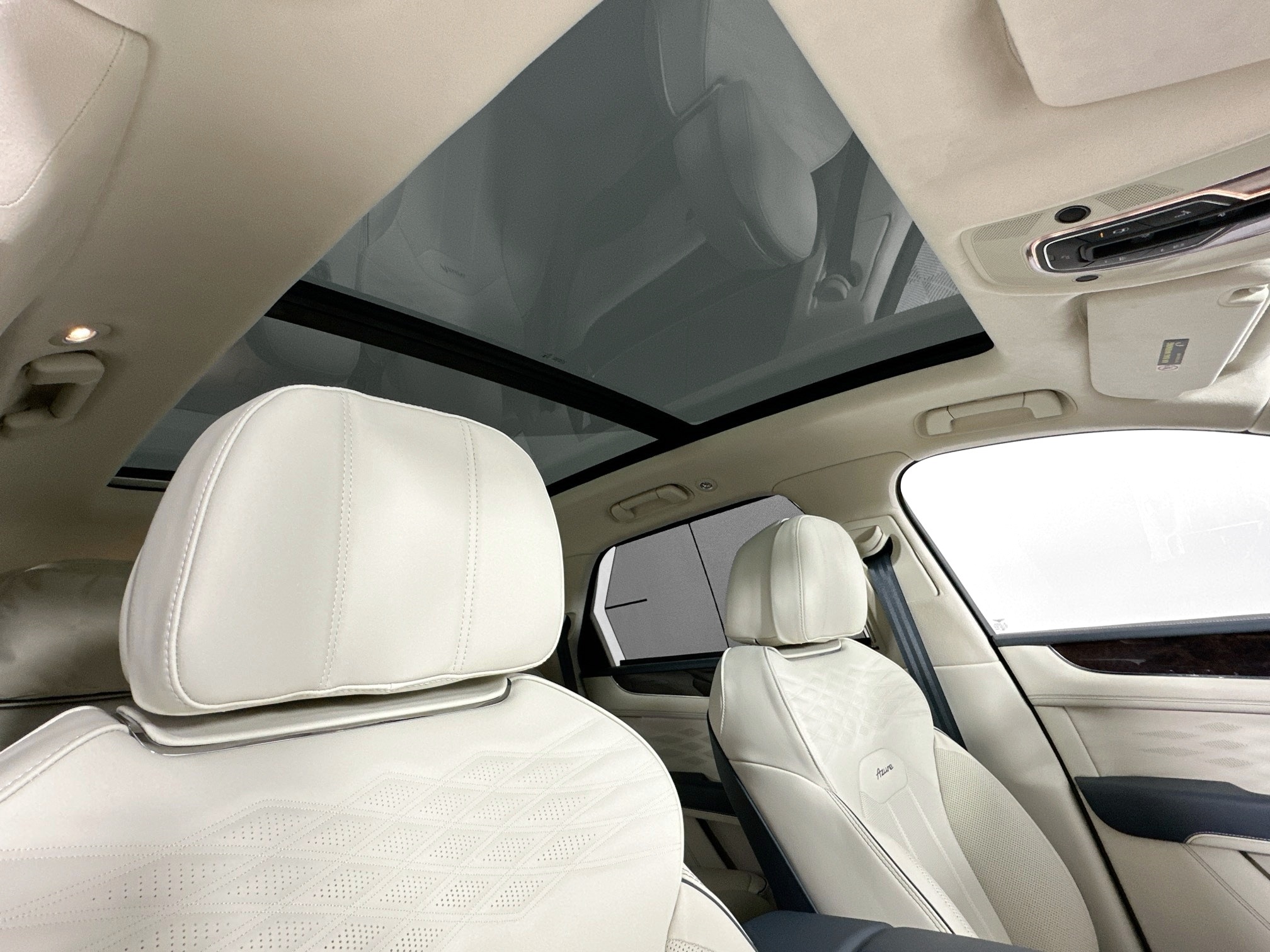 new 2025 Bentley Bentayga car